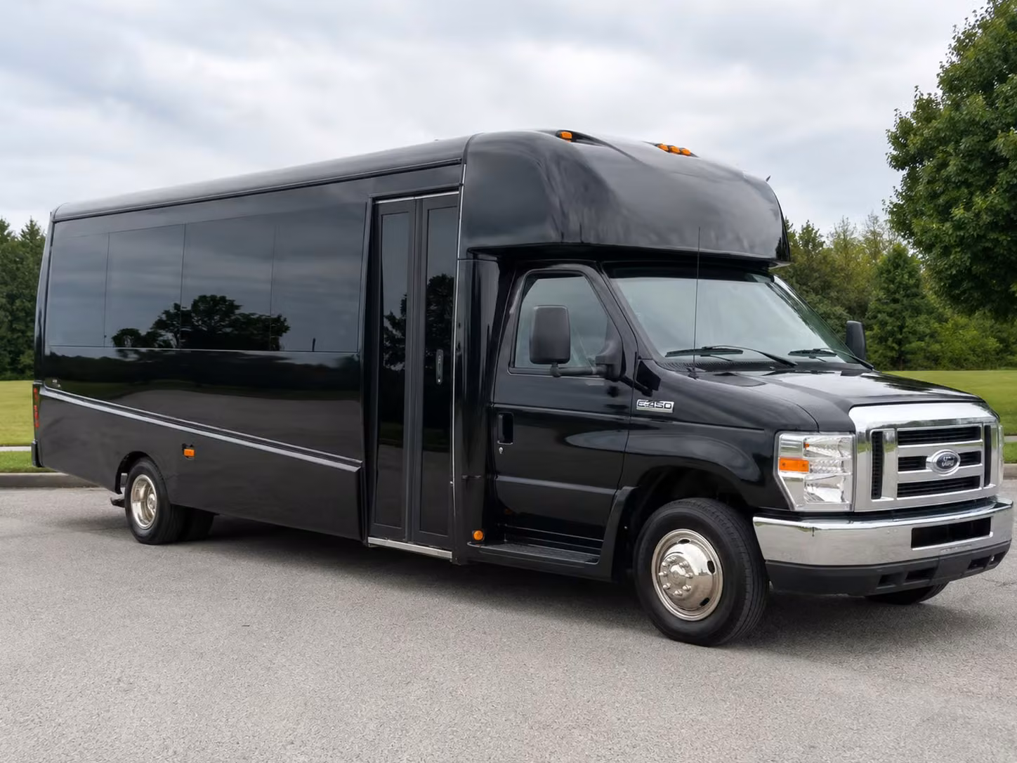 minibus rentals for small group concert nights in garden grove and orange county