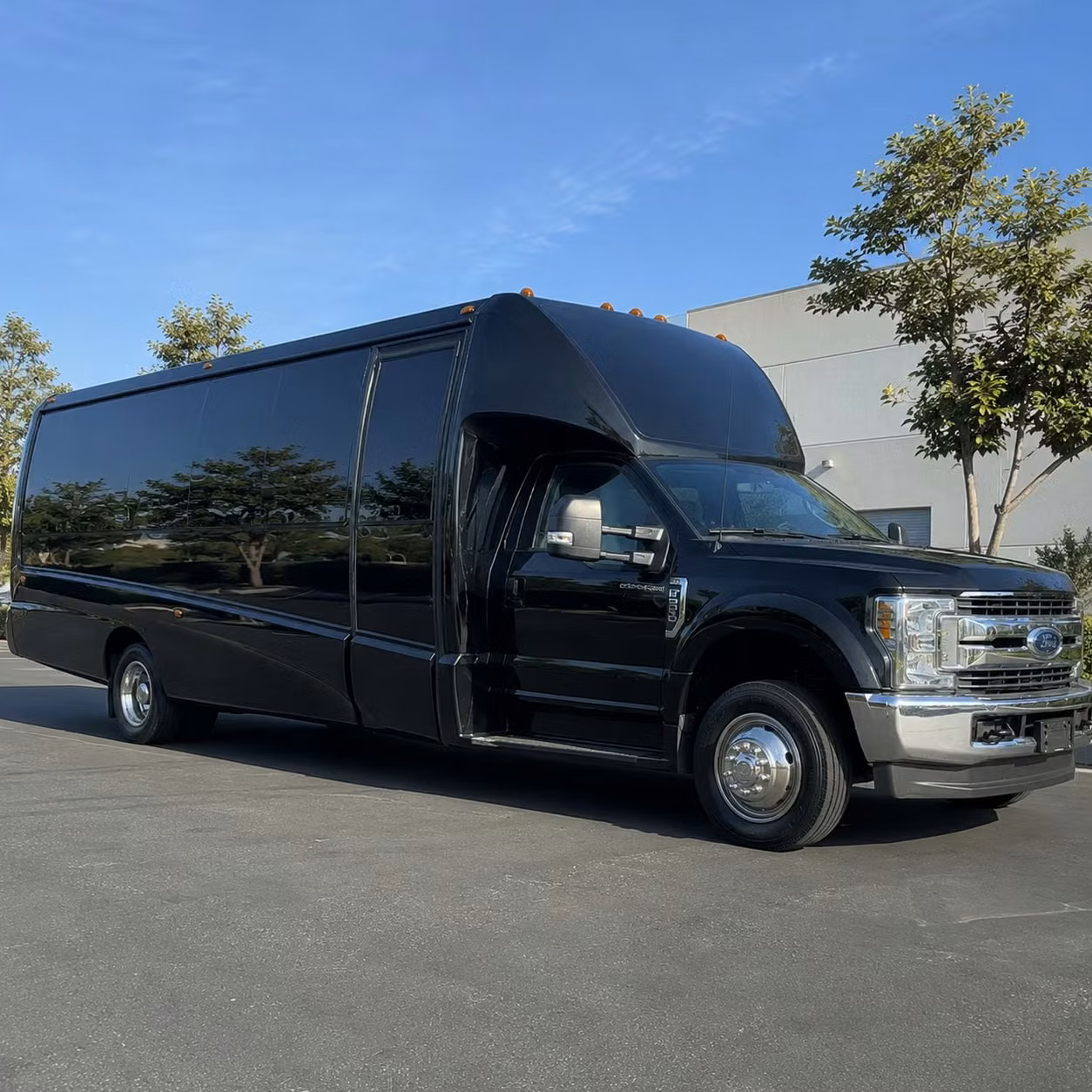 party bus rentals to the kia forum and sofi stadium concert events